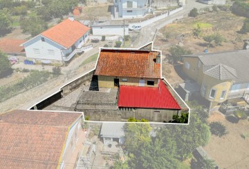 Maison 3 Chambres à Creixomil e Mariz