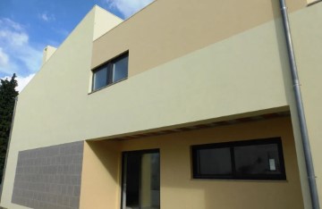 House 4 Bedrooms in Caminha (Matriz) e Vilarelho