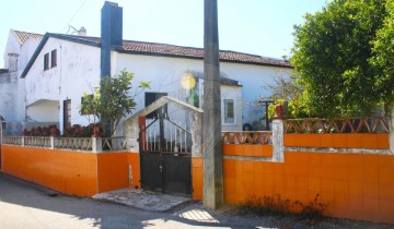 Maison 2 Chambres à Campelos e Outeiro da Cabeça