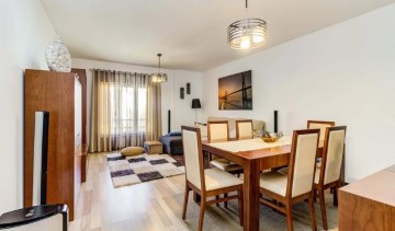 Apartment 3 Bedrooms in Alverca do Ribatejo e Sobralinho