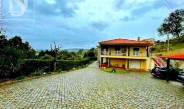 House 5 Bedrooms in Amarante (São Gonçalo), Madalena, Cepelos e Gatão