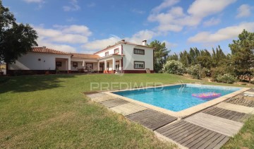 House 4 Bedrooms in Ereira e Lapa