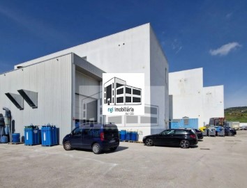 Industrial building / warehouse in Santo Antão e São Julião do Tojal