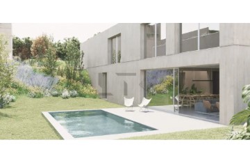 House 4 Bedrooms in Cascais e Estoril