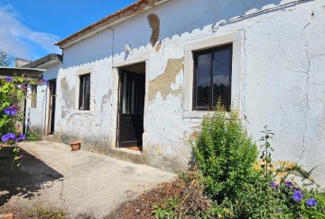 House  in Salir de Matos