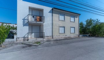 Apartamento 2 Quartos em Taveiro, Ameal e Arzila