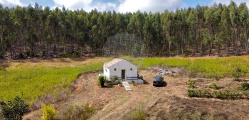 House  in Campelos e Outeiro da Cabeça