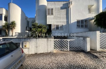 Moradia 3 Quartos em Amora