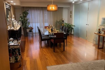 House 5 Bedrooms in Braga (São Vicente)