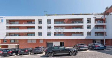 Apartamento 3 Quartos em Porto Salvo