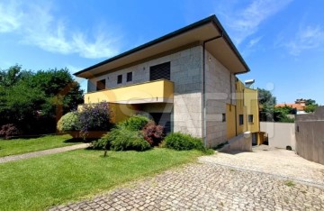 Casa o chalet 5 Habitaciones en Nogueira, Fraião e Lamaçães