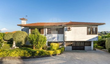 Casa o chalet 4 Habitaciones en Oliveira (Santa Maria)