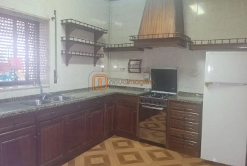 House 5 Bedrooms in Cacia