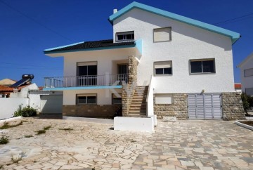 House 11 Bedrooms in Nossa Senhora do Pópulo, Coto e São Gregório