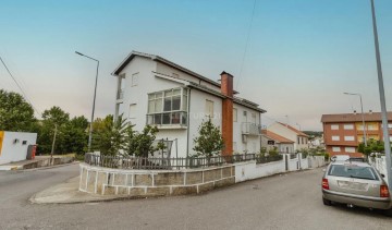 Apartamento 4 Quartos em Lomar e Arcos