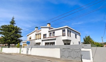 House 5 Bedrooms in Gondomar (São Cosme), Valbom e Jovim