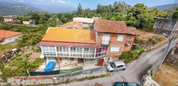 House 3 Bedrooms in Ribeiradio