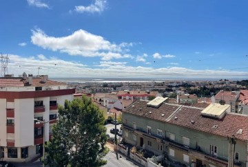 Apartamento  em Alverca do Ribatejo e Sobralinho