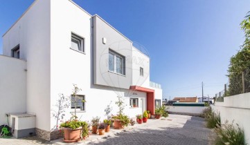 Maison 3 Chambres à Maceira