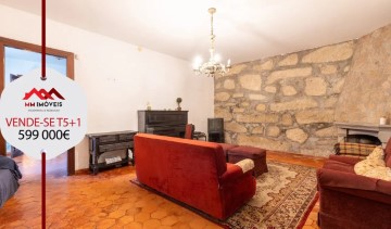 House 5 Bedrooms in Matosinhos e Leça da Palmeira