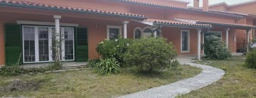 House 5 Bedrooms in Guia, Ilha e Mata Mourisca