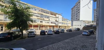 Apartamento 3 Quartos em Queluz e Belas