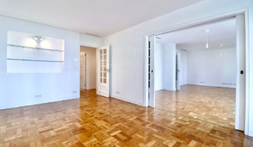 Apartamento 4 Quartos em Avenidas Novas