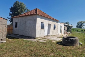 House 3 Bedrooms in Pardilhó