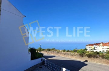 House 4 Bedrooms in Ericeira