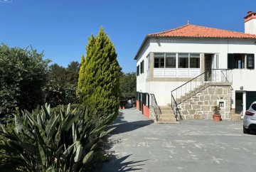 Maison 3 Chambres à Santa Marta de Portuzelo