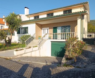 House 6 Bedrooms in Moledo e Cristelo