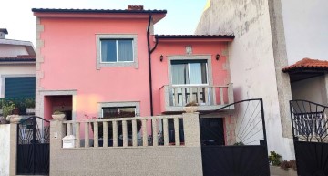 House 3 Bedrooms in Ferreiros, Prozelo e Besteiros