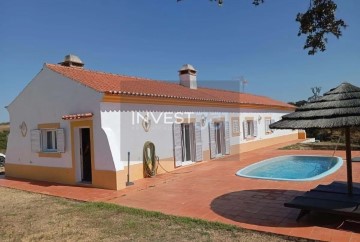 House 3 Bedrooms in Serpa (Salvador e Santa Maria)