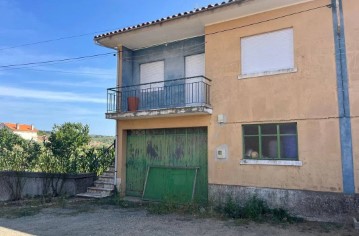 Maison 3 Chambres à Macedo de Cavaleiros