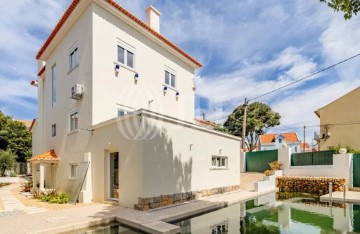 House 6 Bedrooms in Carcavelos e Parede