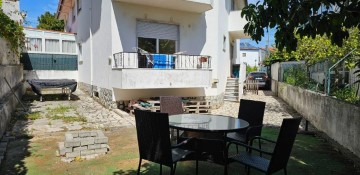 Apartment 2 Bedrooms in Carnaxide e Queijas