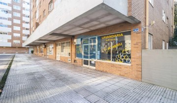 Bâtiment industriel / entrepôt à São Mamede de Infesta e Senhora da Hora