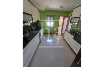 Apartment 3 Bedrooms in Rio Tinto