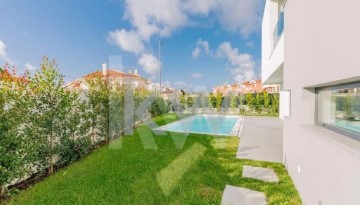 House 8 Bedrooms in Cascais e Estoril