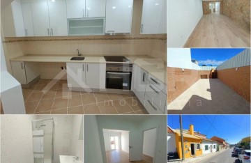 House 2 Bedrooms in Palmela