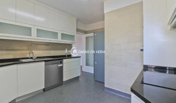 Apartment 3 Bedrooms in Matosinhos e Leça da Palmeira