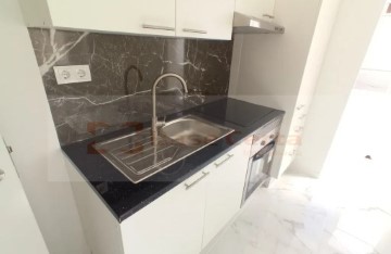 Apartamento  em Baixa da Banheira e Vale da Amoreira