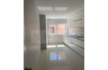 Piso 2 Habitaciones en Póvoa de Santa Iria e Forte da Casa