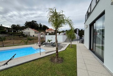 House 3 Bedrooms in Padreiro (Salvador e Santa Cristina)