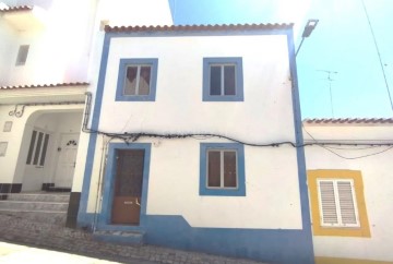 Moradia  em Estômbar e Parchal