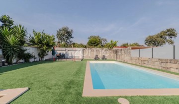 House 3 Bedrooms in Custóias, Leça do Balio e Guifões