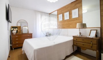 Apartamento 2 Quartos em Massamá e Monte Abraão