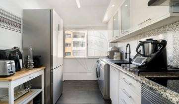 Apartamento 2 Quartos em Algueirão-Mem Martins