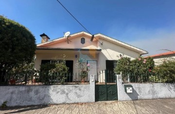 House 3 Bedrooms in Fafe