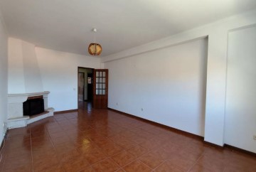 Apartamento 2 Quartos em Condeixa-a-Velha e Condeixa-a-Nova